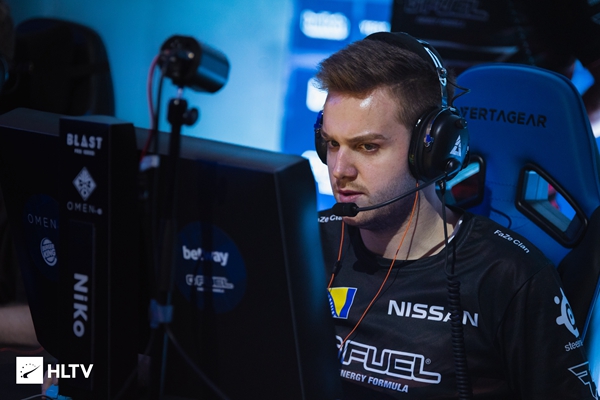 线竞争力的 线竞争力的